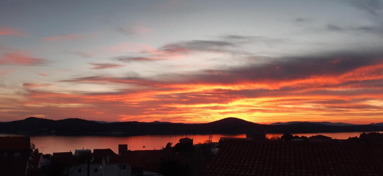 Piano Apartment Σίμπενικ Εξωτερικό φωτογραφία
