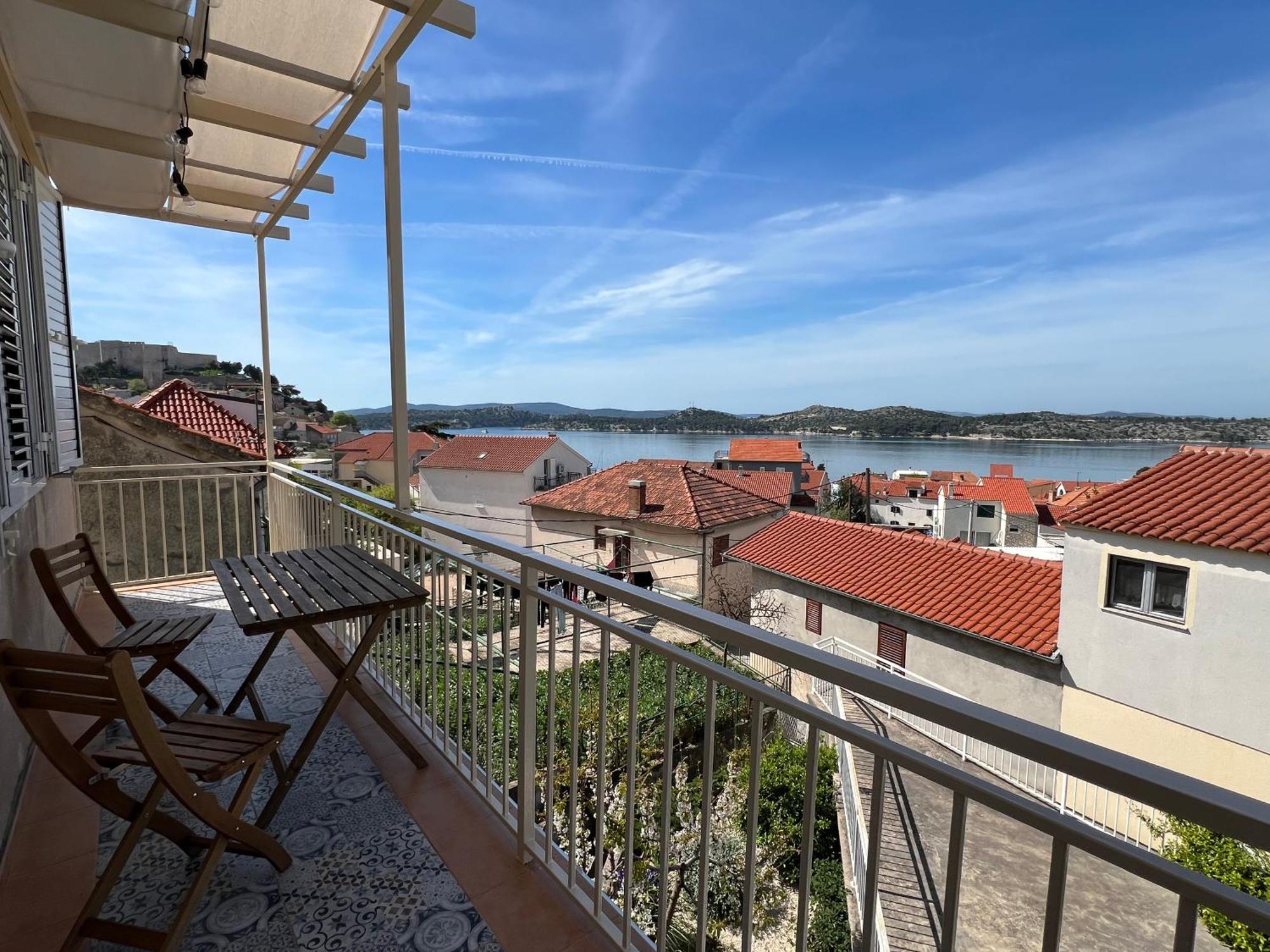 Piano Apartment Σίμπενικ Εξωτερικό φωτογραφία